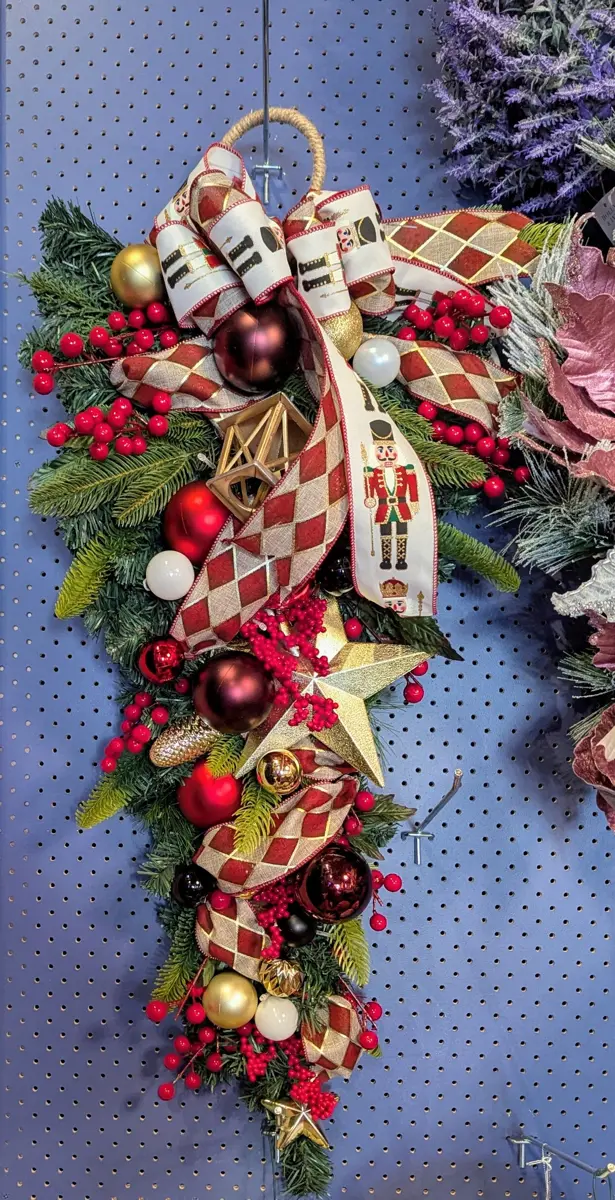 Nutcrackers Watch Wreath